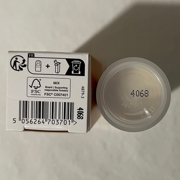 ✨NIB✨ REN CLEAN SKINCARE Brightening Dark Circle Eye Cream .5oz - Picture 13 of 13